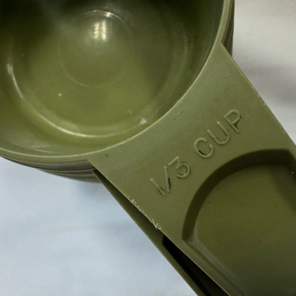 Vintage Tupperware Measuring Cups – Avocado Green – Set of 5 –‎ Nesting